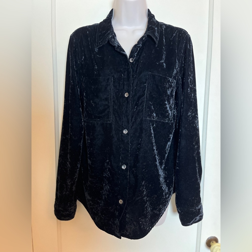 Splendid Long Sleeve Black Crushed Velvet Button-Down Blouse